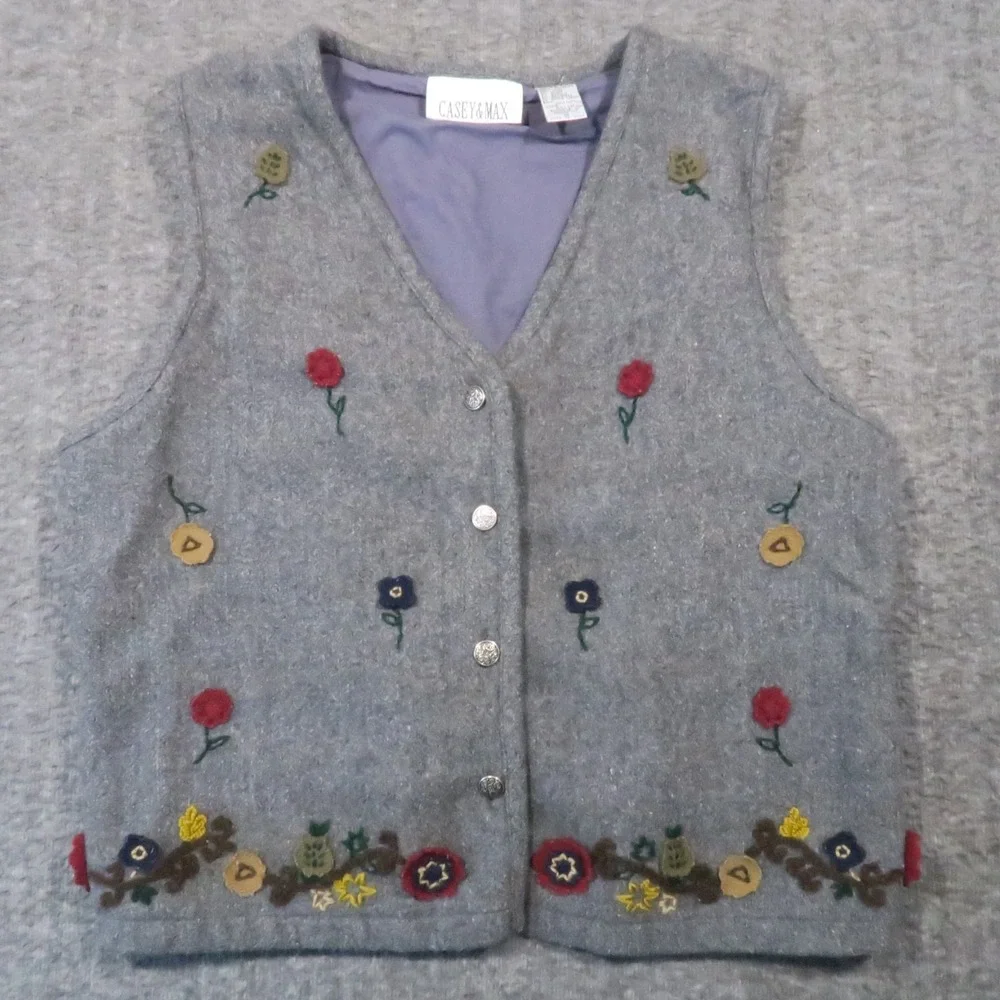 Casey & Max Wool Vest M Gray Floral Embroidered Metal Button Cottagecore Boho - Picture 1 of 9